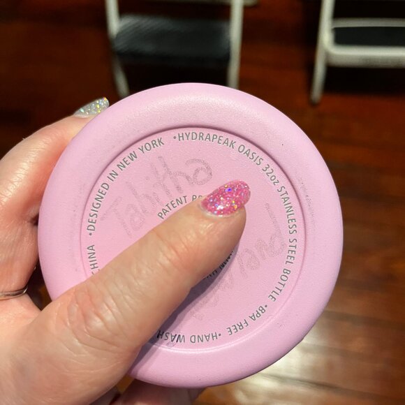 Pink Heart Patterned Water Bottle - Picture 10 of 10